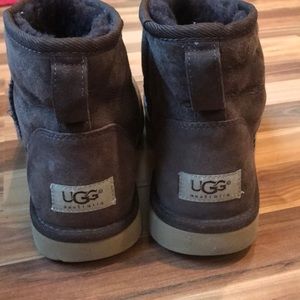 Short brown uggs